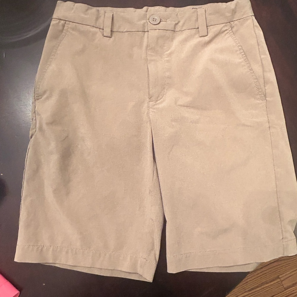 Vineyard vine boys performance  Tan Shorts